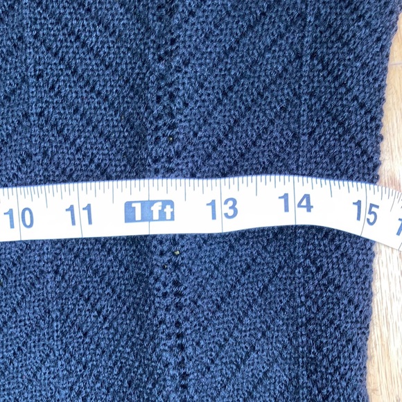 Beautiful Scalloped Edge Cardigan - Picture 11 of 12